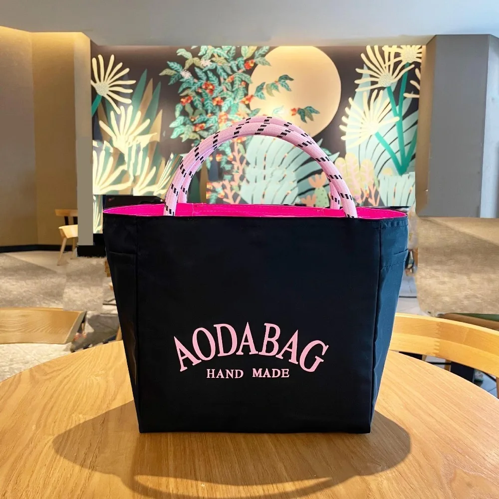 

Portable Multifunctional Letter Handbag Large Capacity Waterproof Mommy Bag Umbrella Fabric Contrast Color Lunch Bag Mother