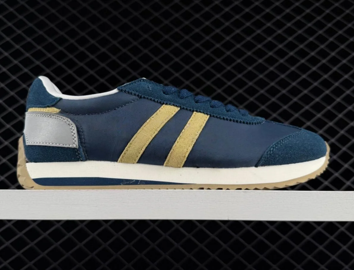 

2026 New Retro Running Shoes Unisex Breathable Lightweight Low Top Casual Sneakers Comfortable Height Increasing ‮seohS asicseS
