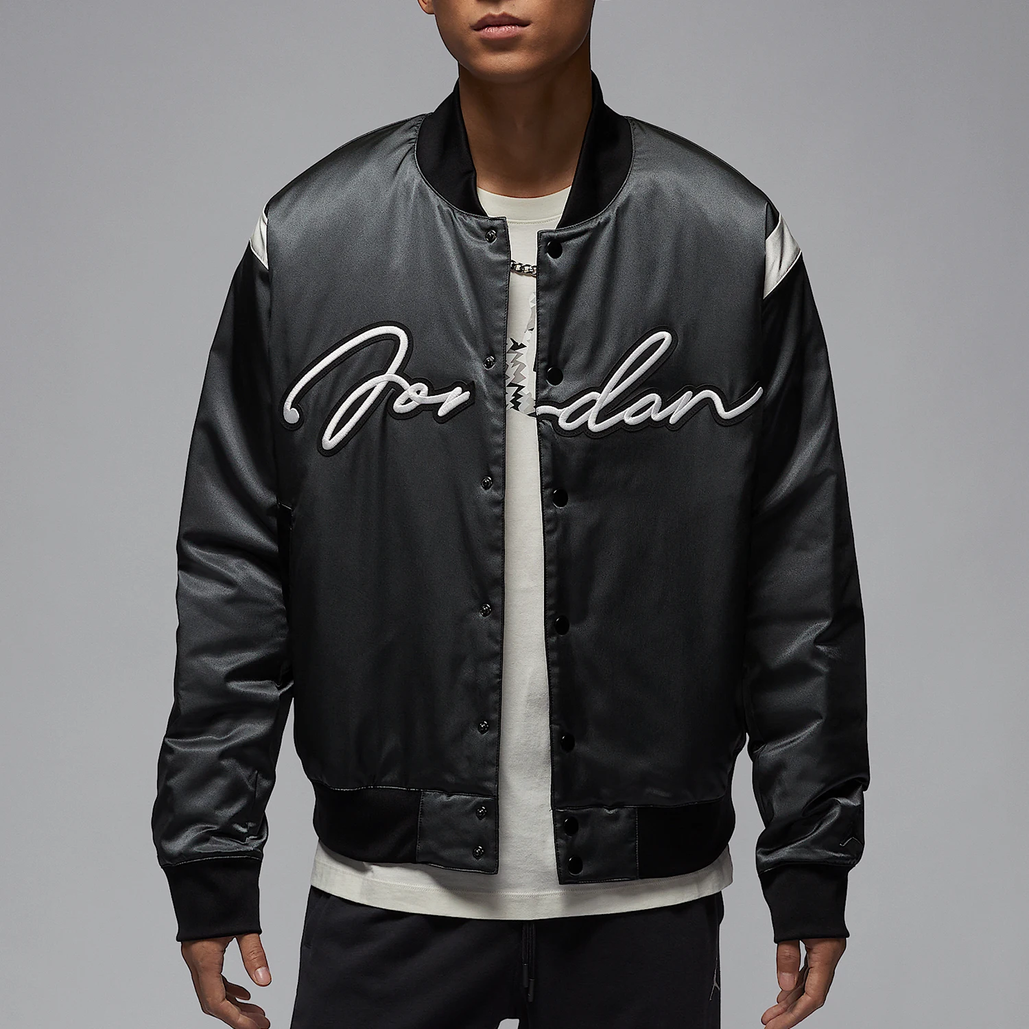 

Официальная мужская куртка Nike JORDAN в стиле пэчворк с воротником-стойкой HF9298-045