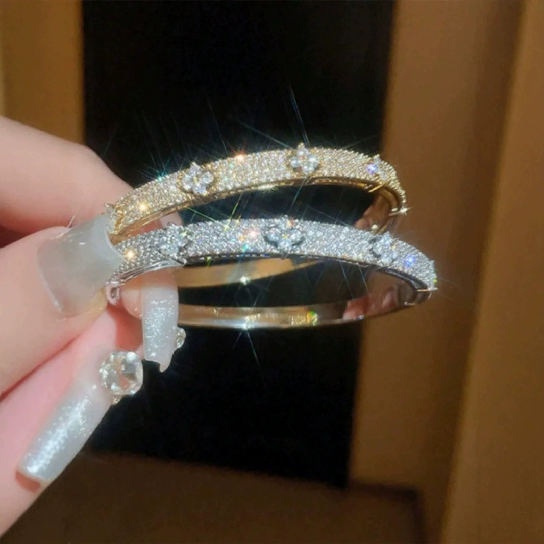 Delicate Four Leaf Flower Inlaid Zircon Bracelet for Women Elegant Fashion Wedding  Jewelry  Gifts