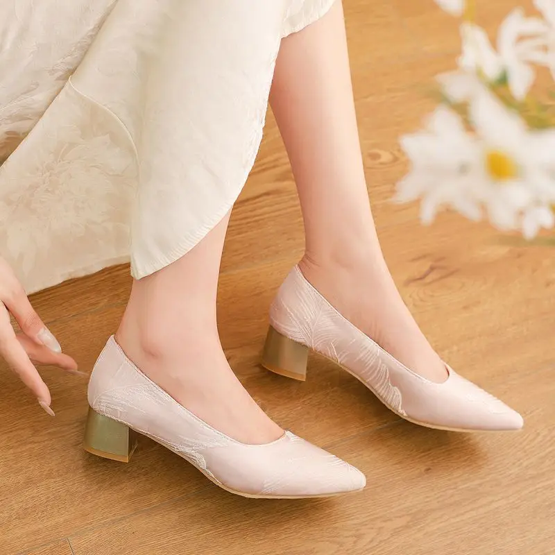 SIMLOVEYO Beige Female Pumps Pointed Toe 4cm Chunky Heel Slip On Mixed Color Large Size 40 41 42 43 Sexy Dating Party Lady Shoes