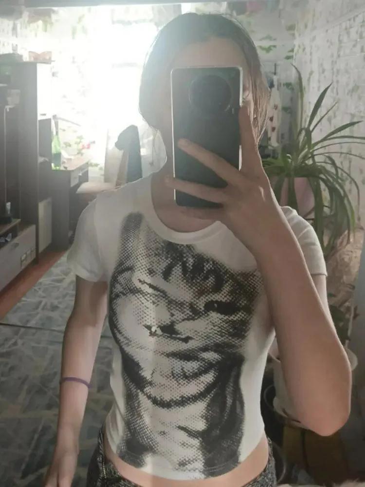 المرأة Harajuku الحيوان طباعة المحاصيل الأعلى الأساسية الأبيض قصيرة الأكمام Crewneck سليم المناسب تي شيرت عادية Y2K خمر سيدة تيز #1