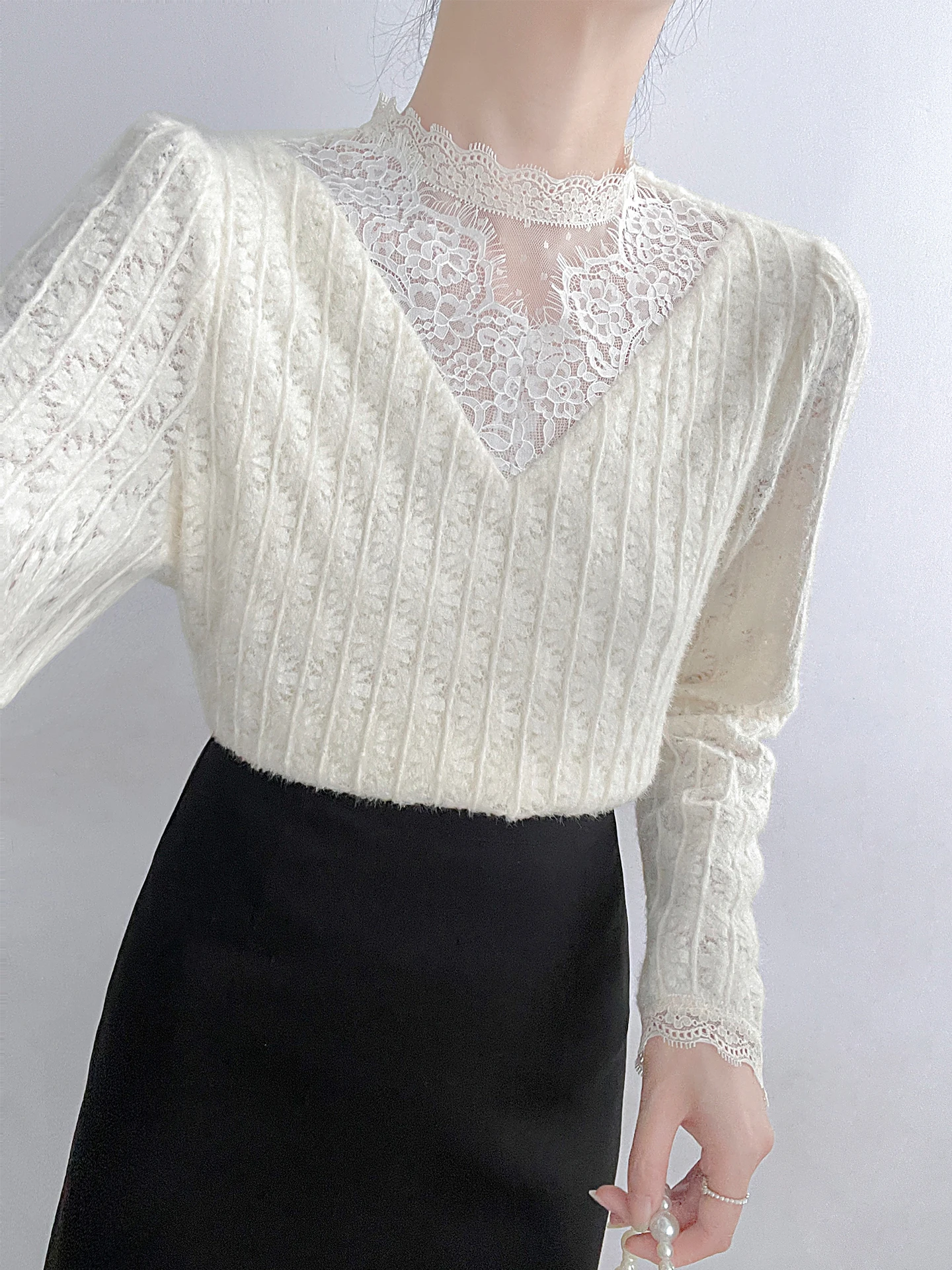 Korean Style Fleece Lined Brushed Warm Sexy Lace Base Shirt Women's Autumn Winter Texture Hollow out Inner Wear Layered Top