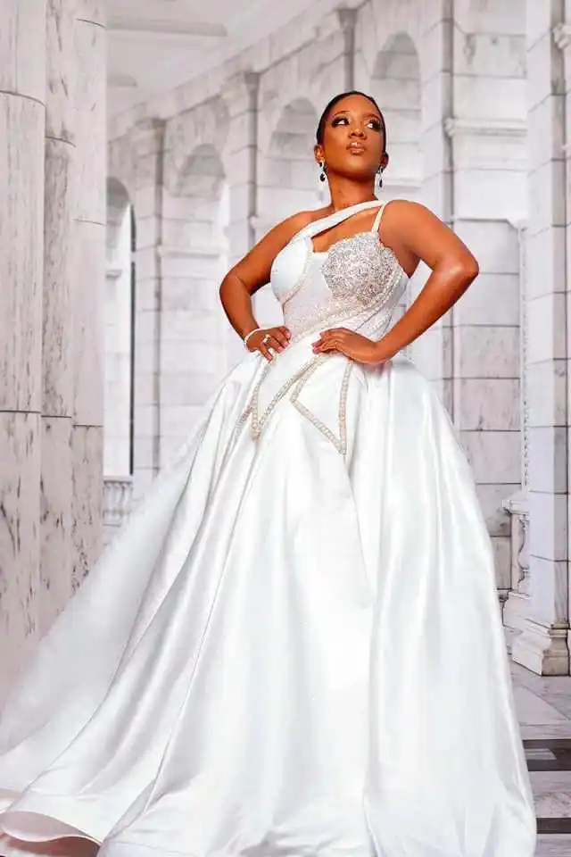 Classic Wedding Dress A-Line Satin Strapless One Shoulder High Slit Princess Dress Plus Size Formal Occasion Customized