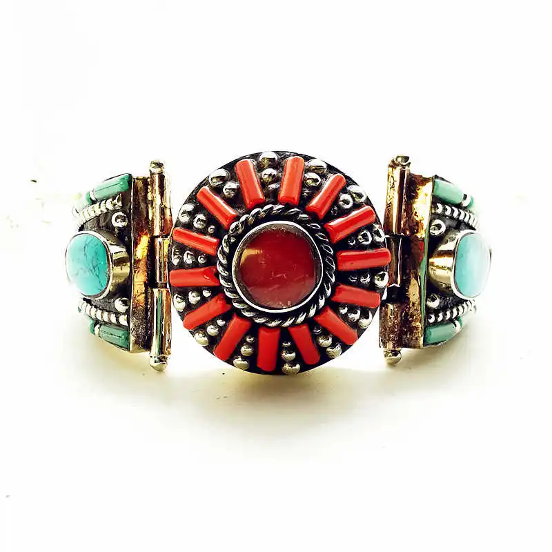 

Nepal vintage Jewelry Metal Fashion Bangles Inlaid BOHO Dancing Open Cuff Locket BB-003