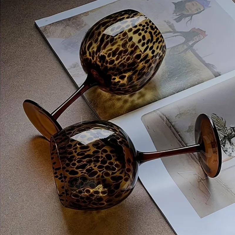 Vintage Leopard Wine Glasses Elegant Tall Stemware Durable Glass for Christmas Thanksgiving New Year Gifts Premium Drinkware