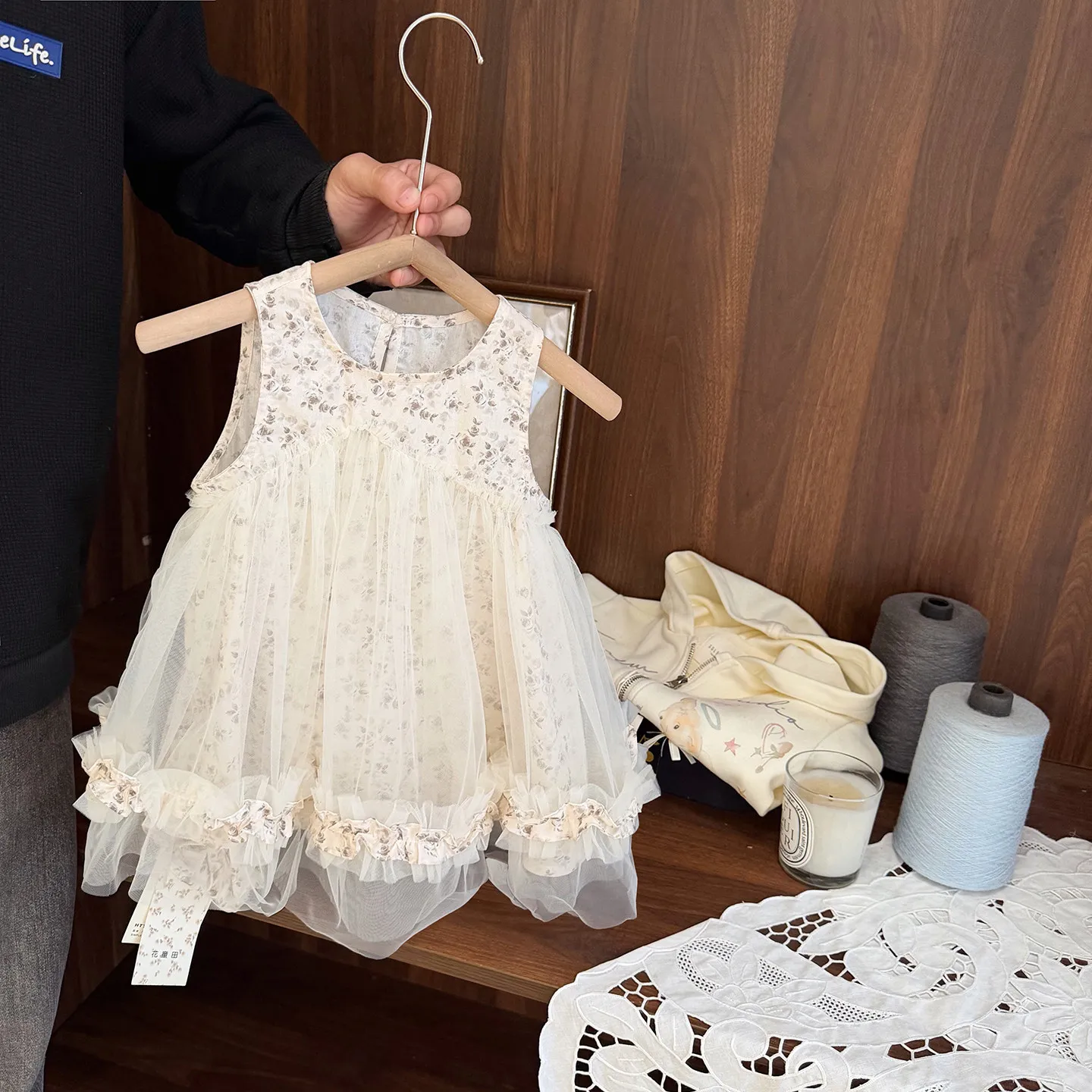 2026 Baby girl's Western style patchwork mesh princess dress baby girl's summer thin design girls'  small floral dress