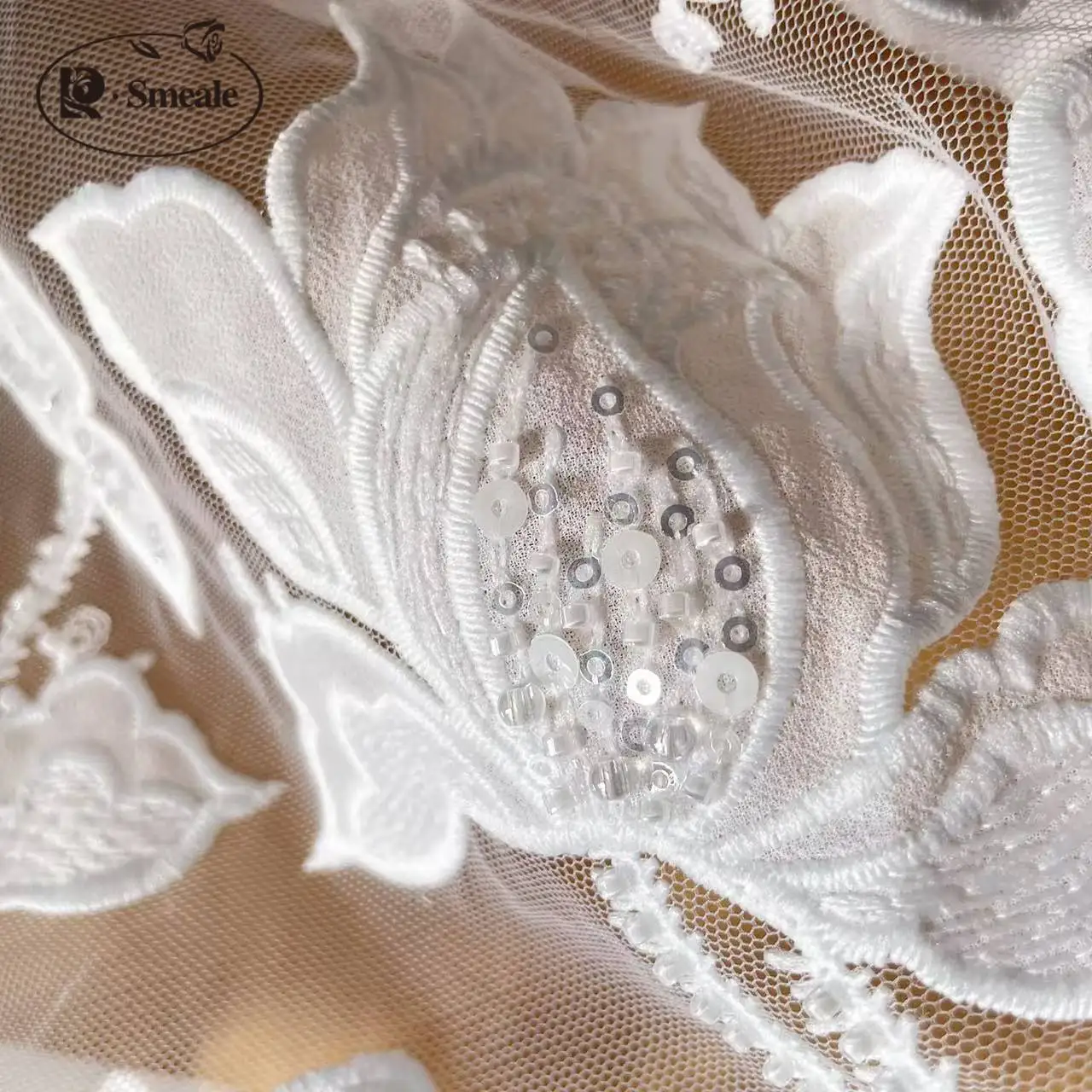 Großes Lotusblumen-Blätter-Perlen-Pailletten-Hochzeitskleid, Hochwertige Maßanfertigung, Stoffblütenblätter, 3D-Brautspitzenstoff RS24469 – Detail 8