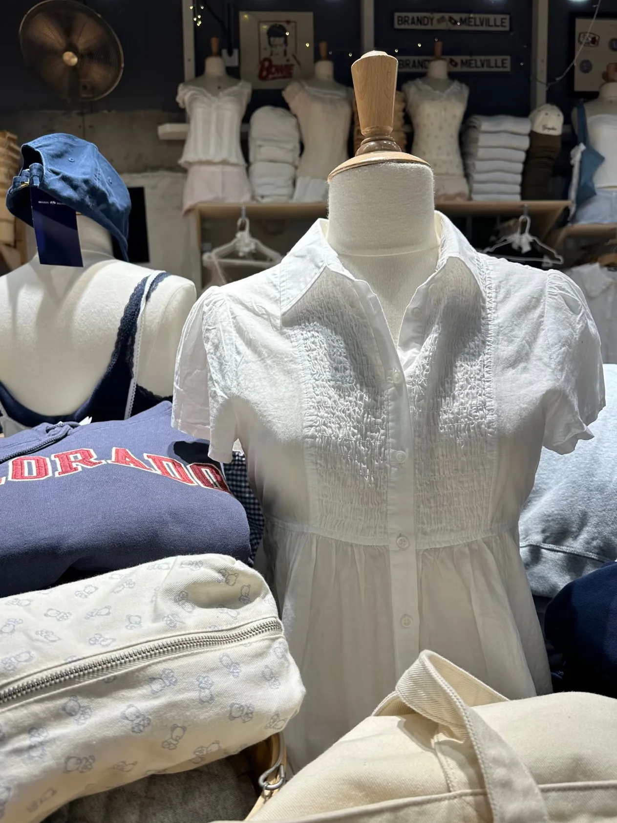 

Новые белые плиссированные хлопковые рубашки для женщин, летние однобортные блузки с отложным воротником и короткими рукавами, милые блузки в консервативном стиле