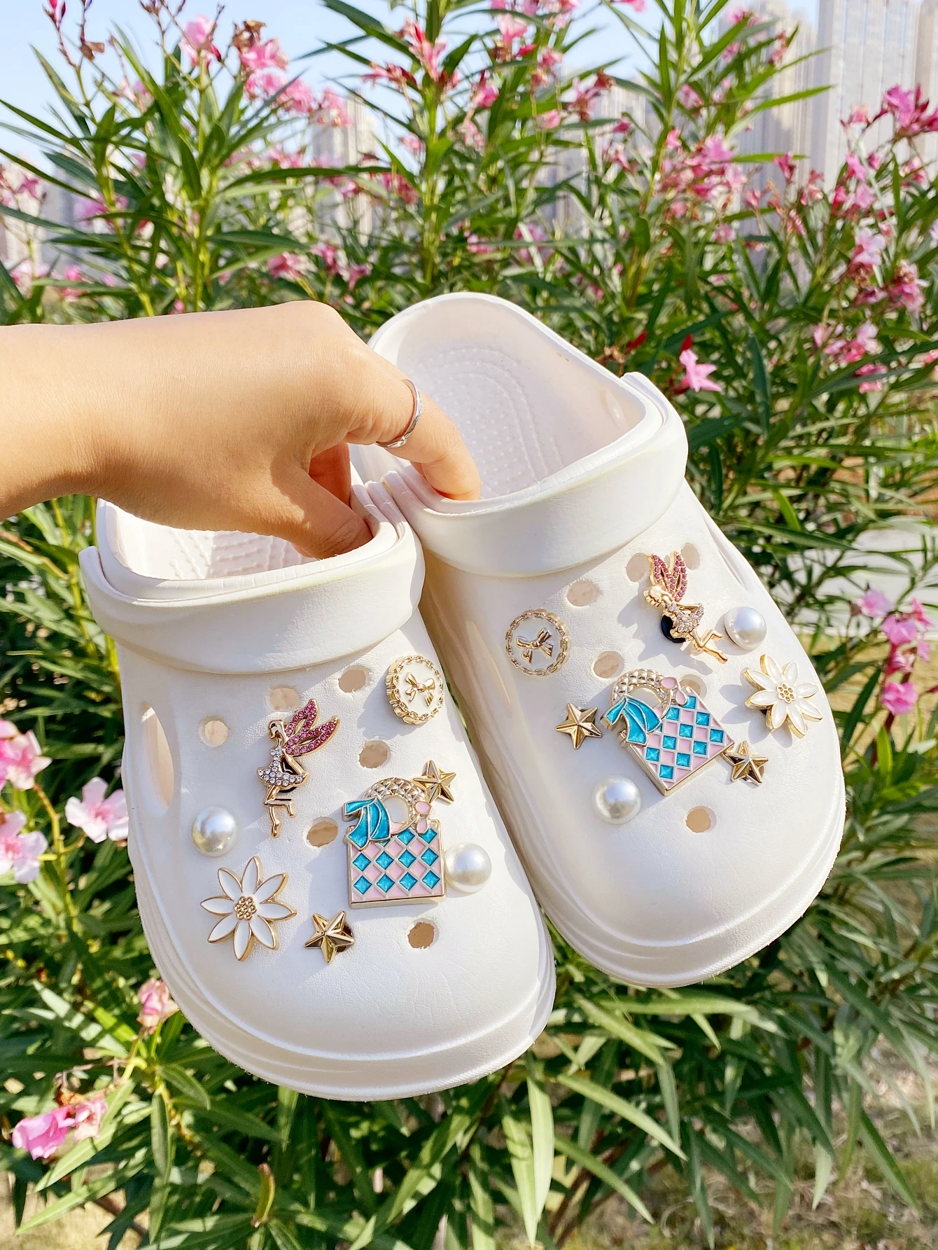 16 checkered bags, flower, fairy, five-pointed star shoe buckles, DIY decorations, multi-functional shoe clip accessories suitab