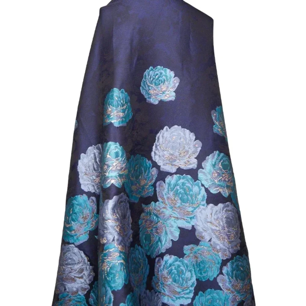 

Золотая вискоза, жаккардовая ткань, китайская весна-осень, большой цветок, темный узор, платье, модный европейский бренд, модный дизайн, ткань для шитья