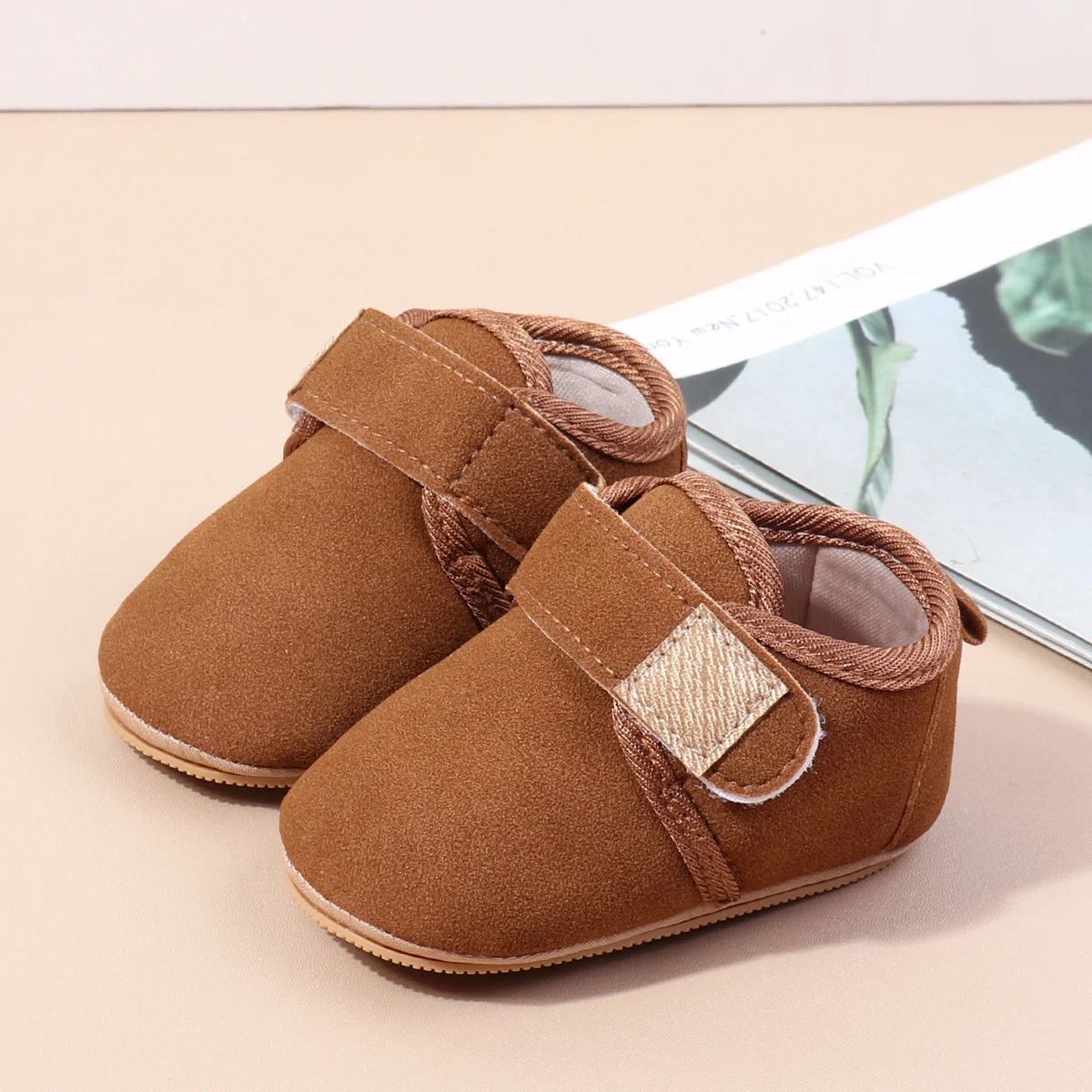 Scarpe da bambino autunnali in tinta unita con suola in gomma morbida adatte sia per ragazzi che per ragazze Scarpe da passeggio per bambini di taglia bambino