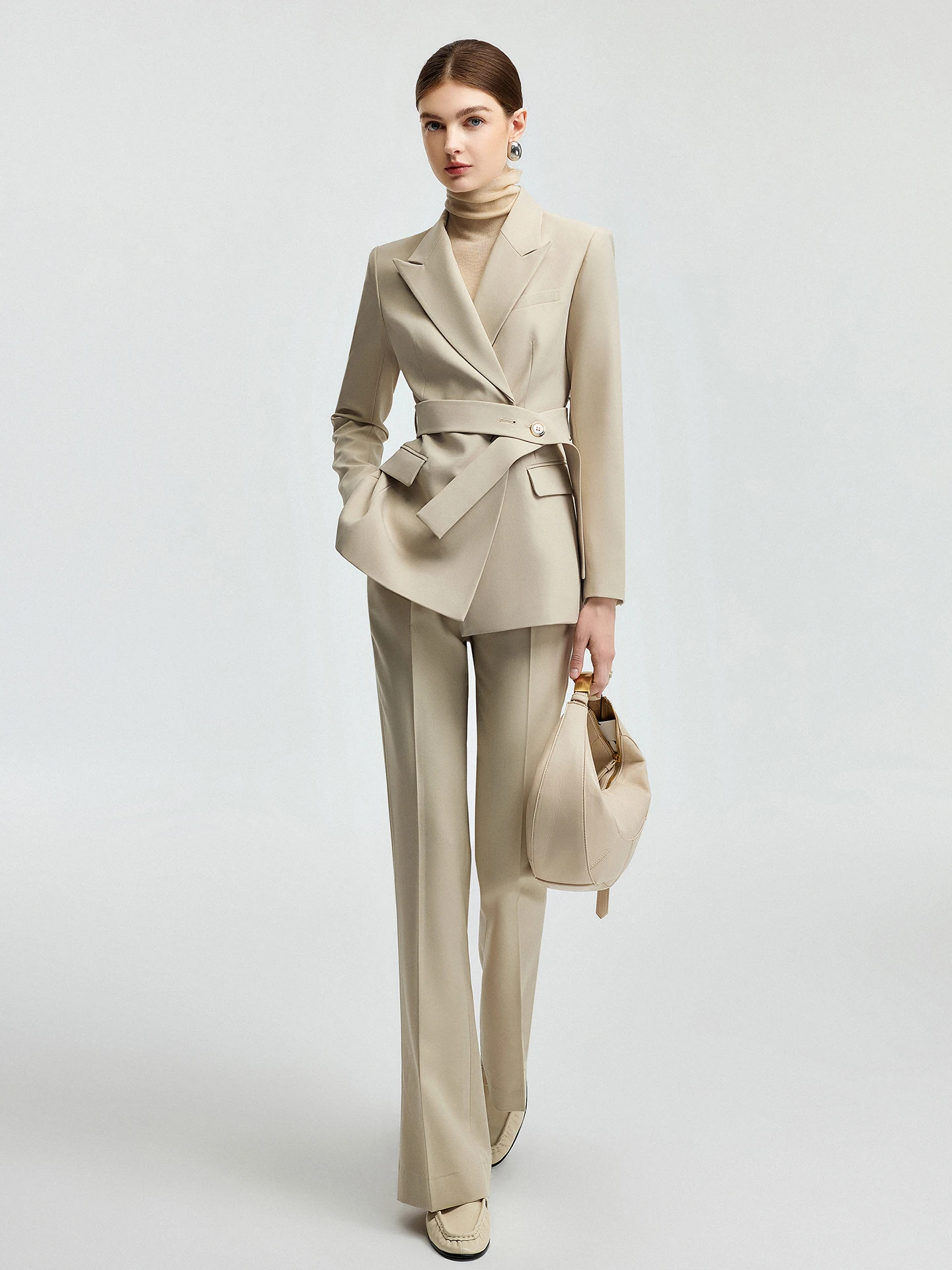 

Элегантный женский костюм-двойка: осенне-зимнее приталенное пальто с завышенной талией для деловых встреч и офиса, в стиле Ladyboss