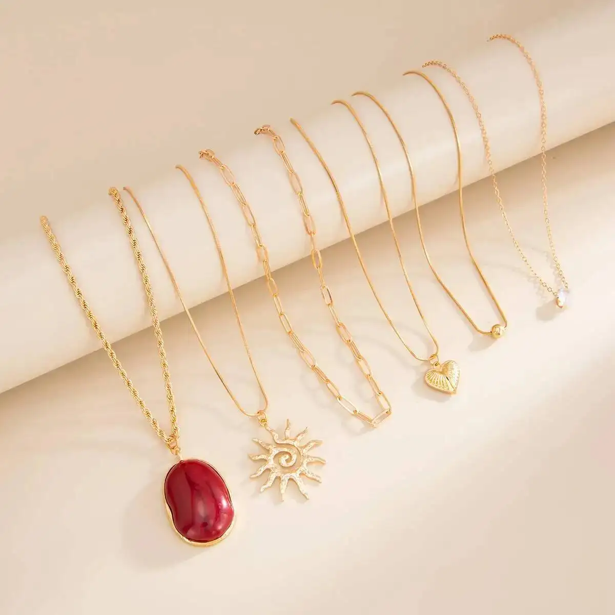 Ingemark 6Pcs/Set Vintage Multi Layer Sun Heart Pendant Chokers Necklace for Women Acrylic Resin Geometric Dangle Clavicle Chain