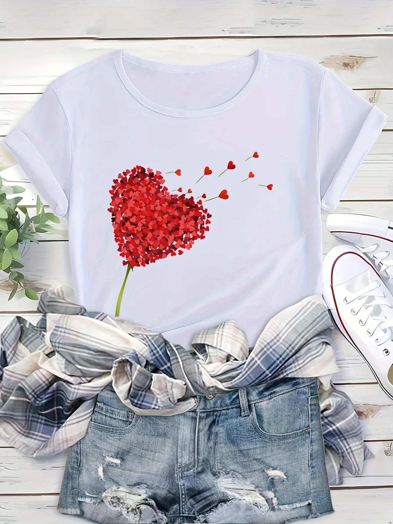 

Valentine's Day Heart Dandelion Graphic Crew Neck Causal Sports Top, Short Sleeves Workout T-shirt, Women's Activewear