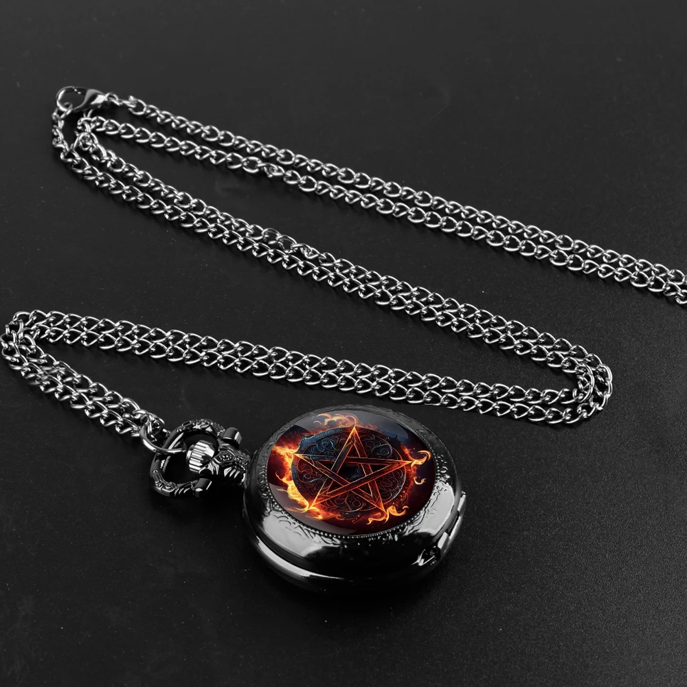 Exquisite Flamme Pentagramm Array Glaskuppel Quarz Taschenuhr arabische Ziffer Halskette Anhänger Geschenke für Frauen Mann mit Kette