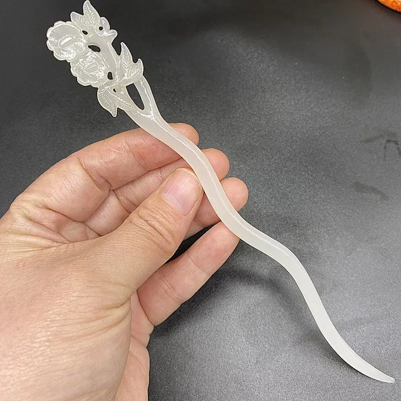 Chinese Auspicious Lucky Imitation White Jade Glaze Plum Blossom Hair Stick Hanfu Hairpin Oriental Hair Accessories For Women