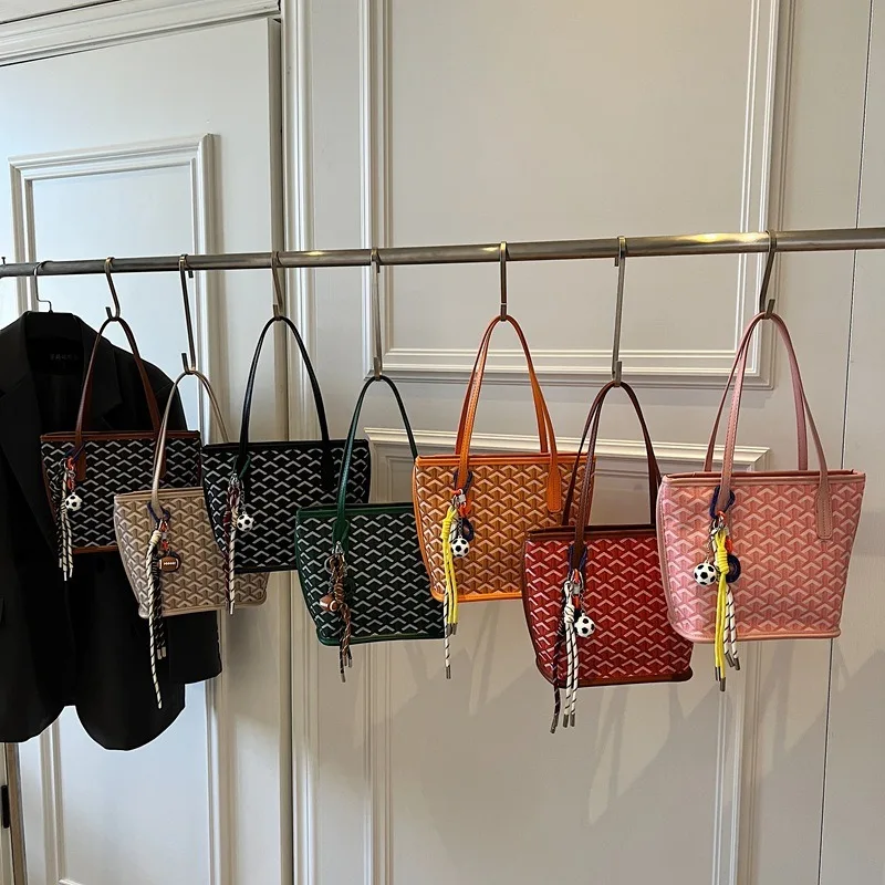 

‌2025 New Crossbody Bag - Small Square Shoulder Bag for Women Underarm Bag for Work & Leisure Versatile Handbag for Daily Use