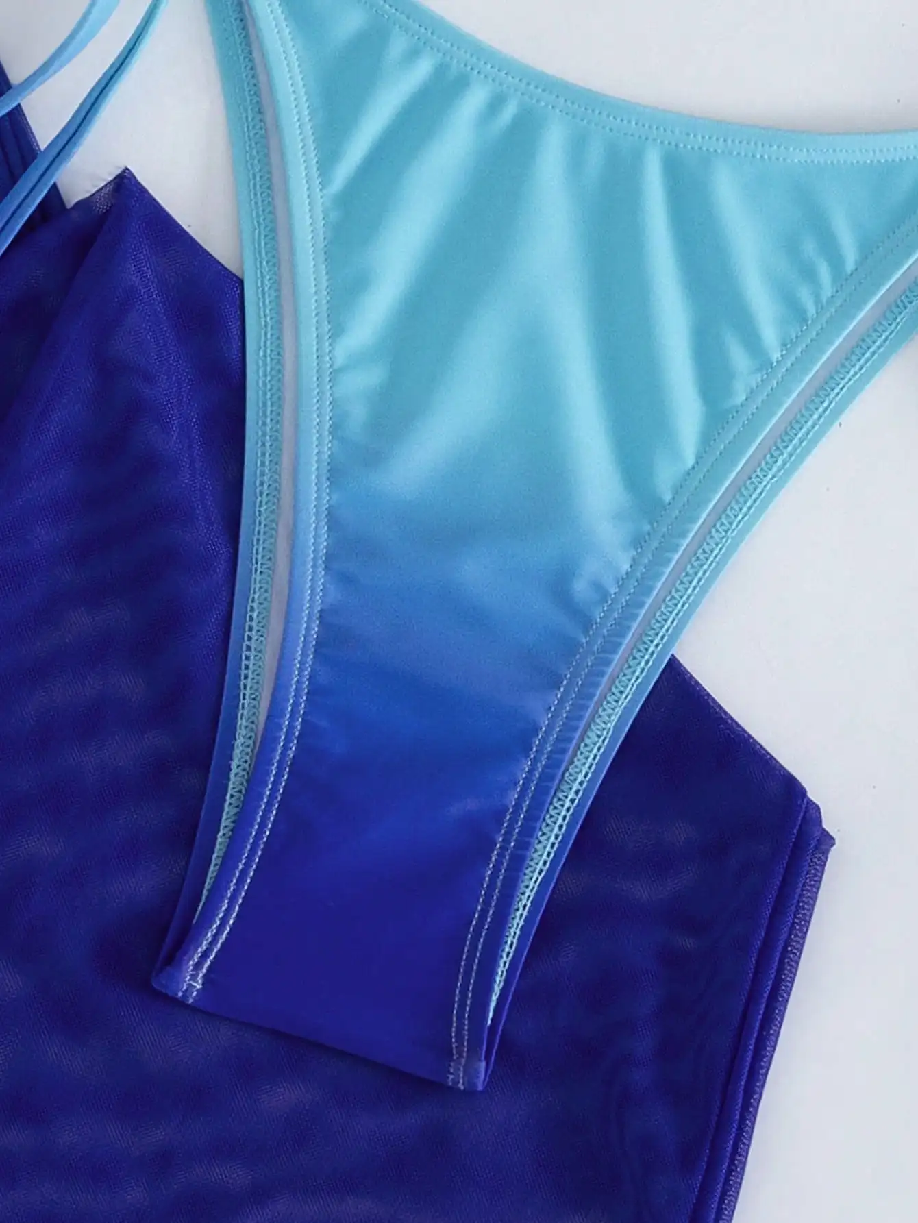 

3pcs Gradient Blue Triangle Bikini Set With Tie Waist Briefs And Mesh Skirt