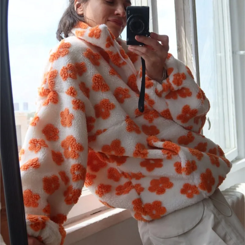 

New Autumn Winter Thick Casual Lambhair Women's Sportswear Printed Stand Up Collar Zipper Long Sleeved Pocket Women's Top