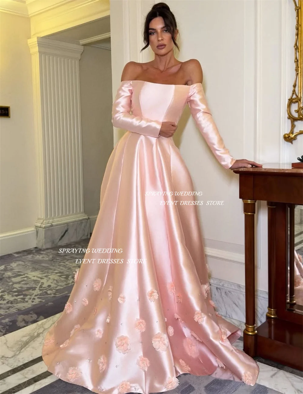 ชุดราตรีสีชมพูซาตินพิมพ์ลายดอกไม้ 3 มิติ สไตล์ซาอุดิอาระเบีย แบบเปิดไหล่ ทรงเอไลน์ ยาว สำหรับงานเลี้ยงหรืองานพิธีการ  สามารถสั่งตัดได้