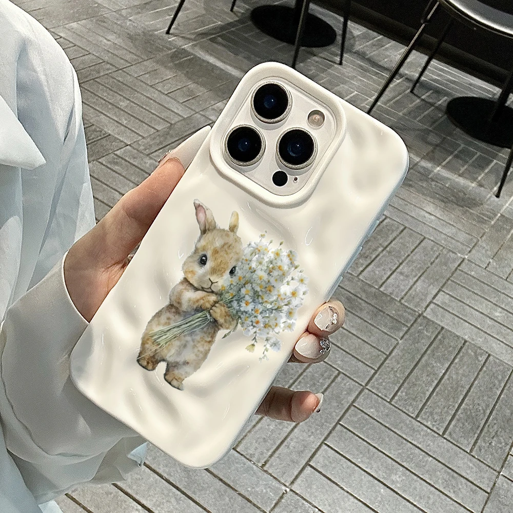 Niedliches Kaninchen mit Blumen Handyhülle für iPhone 17 16 15 14 13 12 11 Pro Max 14 Plus 17Air Falten-Wellen Weiche Silikonhülle – Detail 4