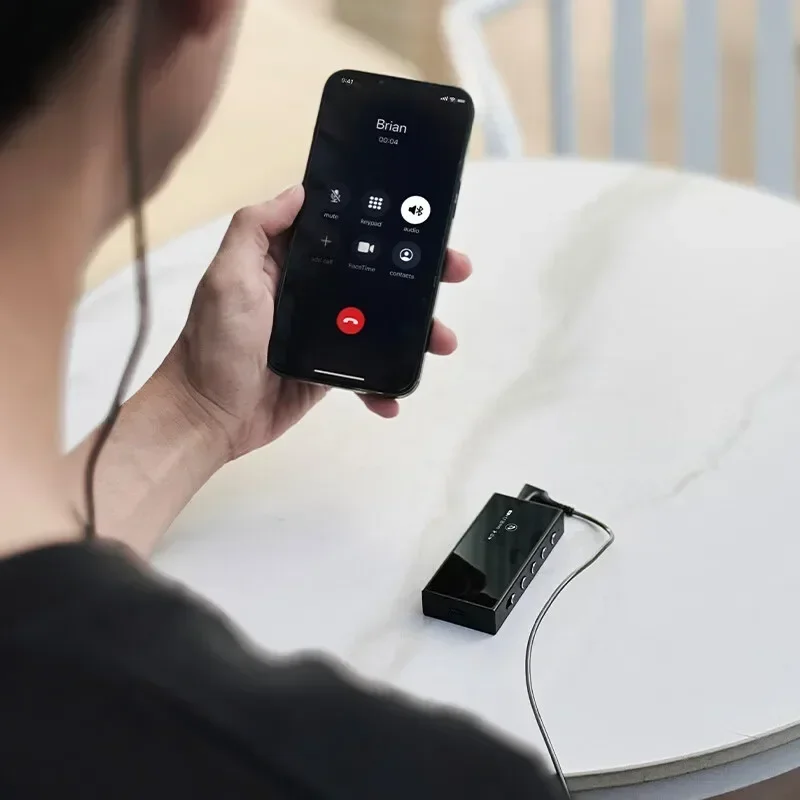 Questyle m18i, the exclusive hi-fi companion for mobile phones, debuts a Bluetooth lossless decoding amplifier!