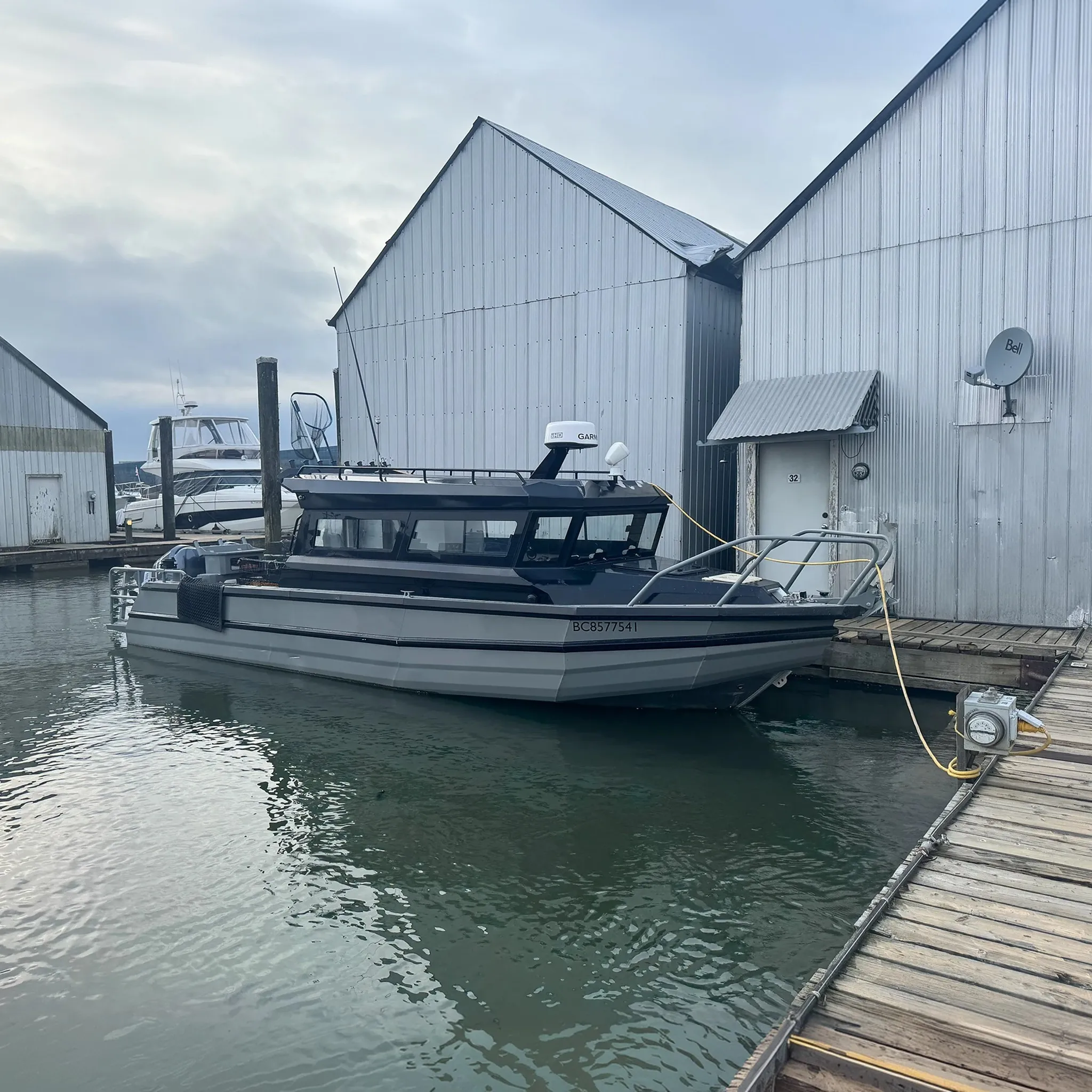30ft 9m CE Certified Outboard Sport Patrol Cabin Cruiser Deep V Hull High Speed Aluminum Fishing Boat for Sale