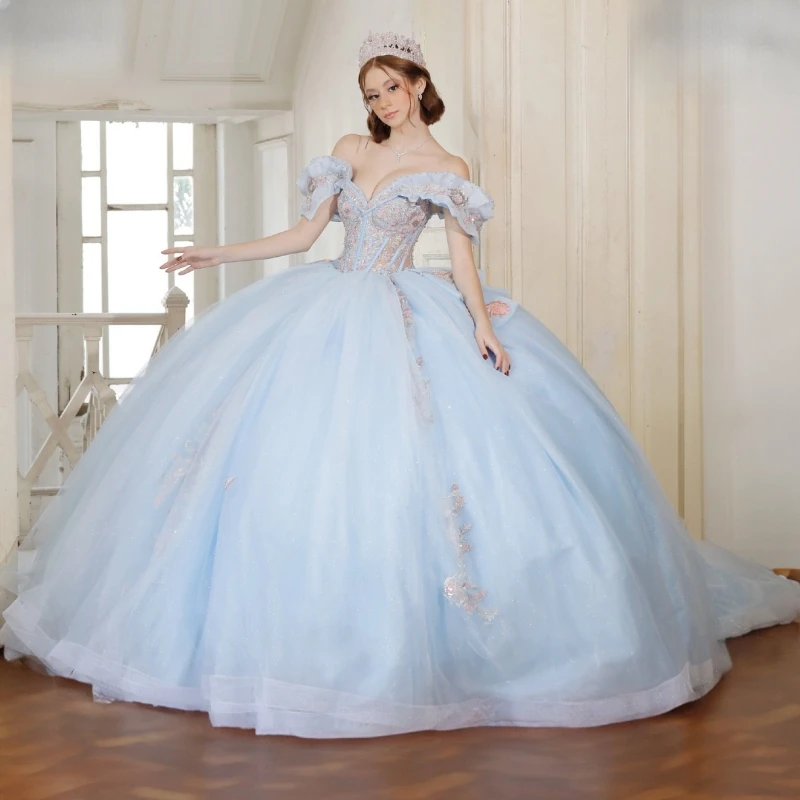 

Небесно-голубое блестящее бальное платье Quinceanera Платья с открытыми плечами Аппликация Кружева из бисера Тюлевое вечерние платье для дня рождения Sweet 16, Vestidos