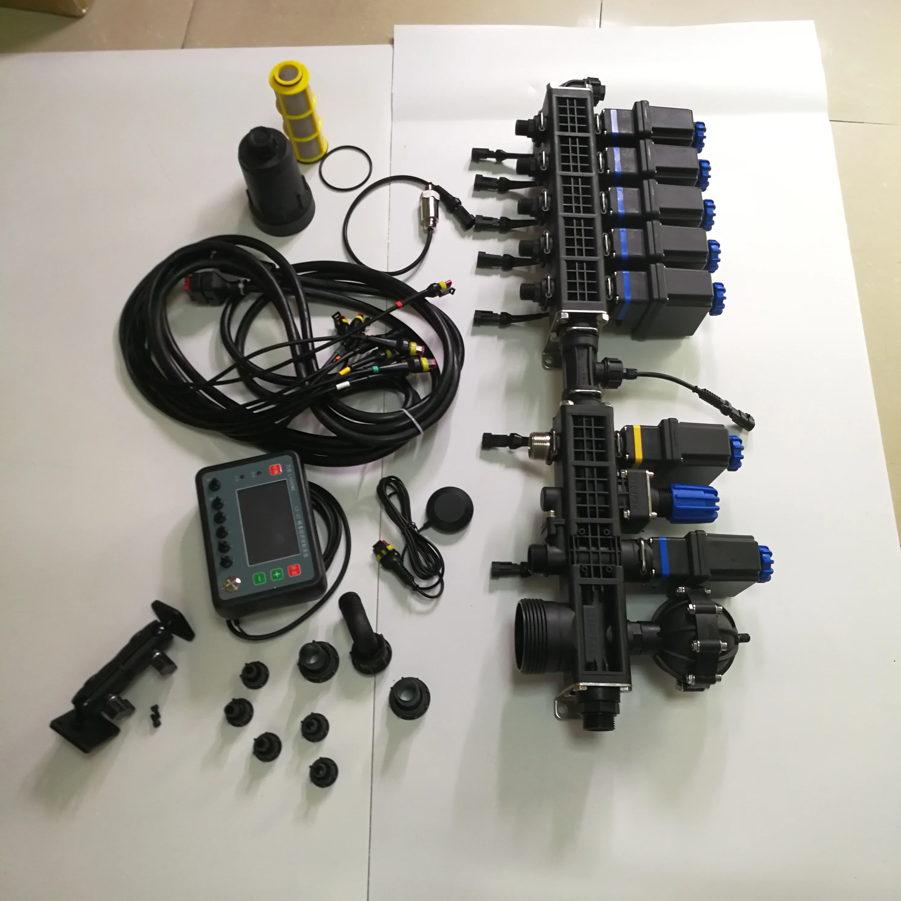 Five Way Precise Control Valve Drip Irrigation System Automatic Variable Spray Self Watering Device Plantendruppelaar Garden
