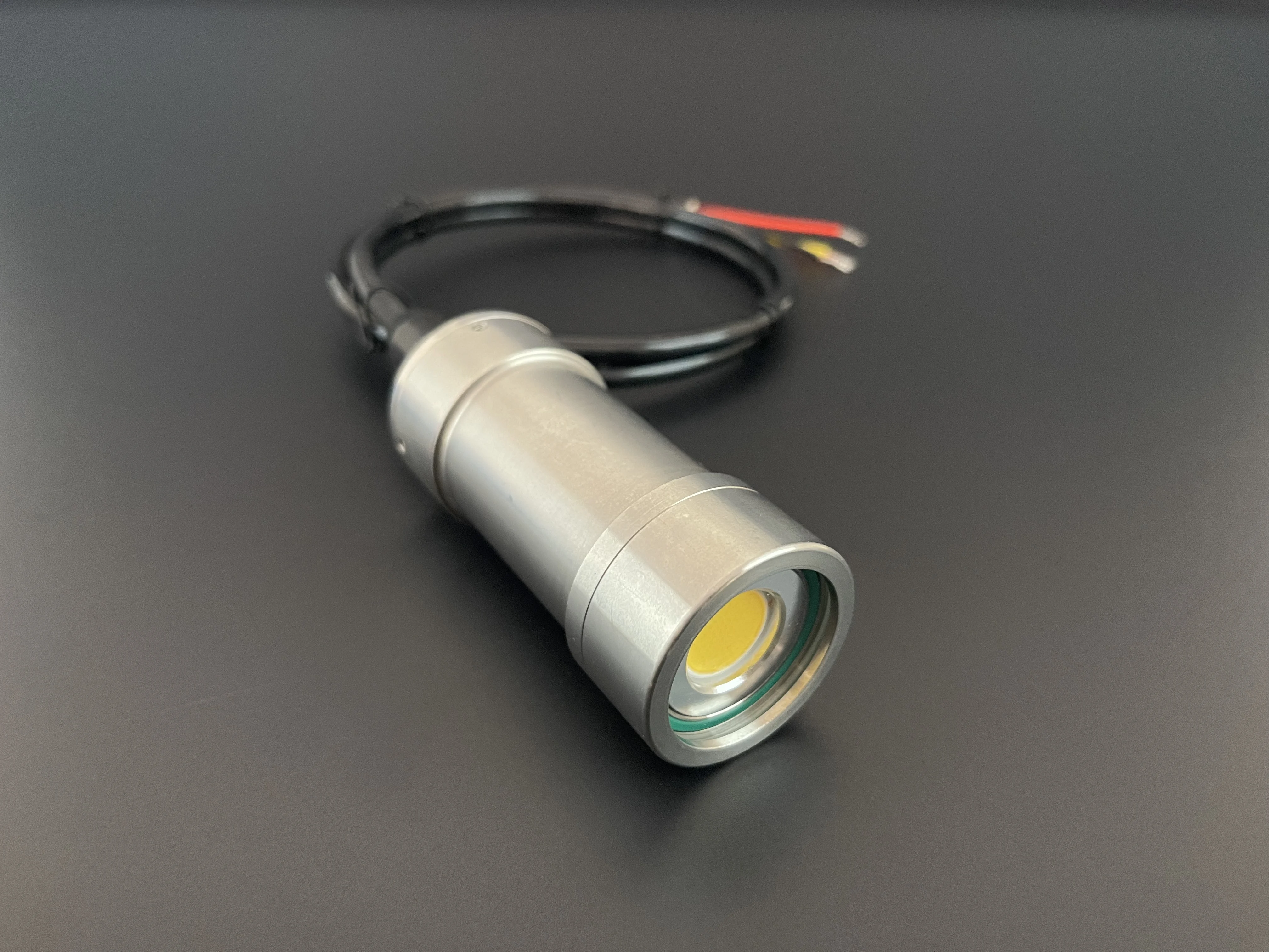 FD-LL-035-AL 3500 Lumen Subsea Light 35W 300m Depth LED Underwater Light PWM Dimming for ROV AUV Underwater Inspection