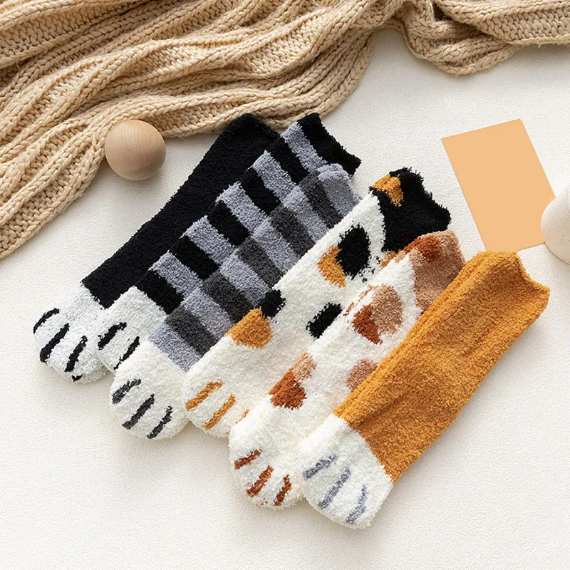 Calcetines cálidos y esponjosos para mujer, medias peludas con estampado de garra de Animal, Pata de Gato, gruesas, de lana de Coral, para dormir en el suelo del hogar, Invierno