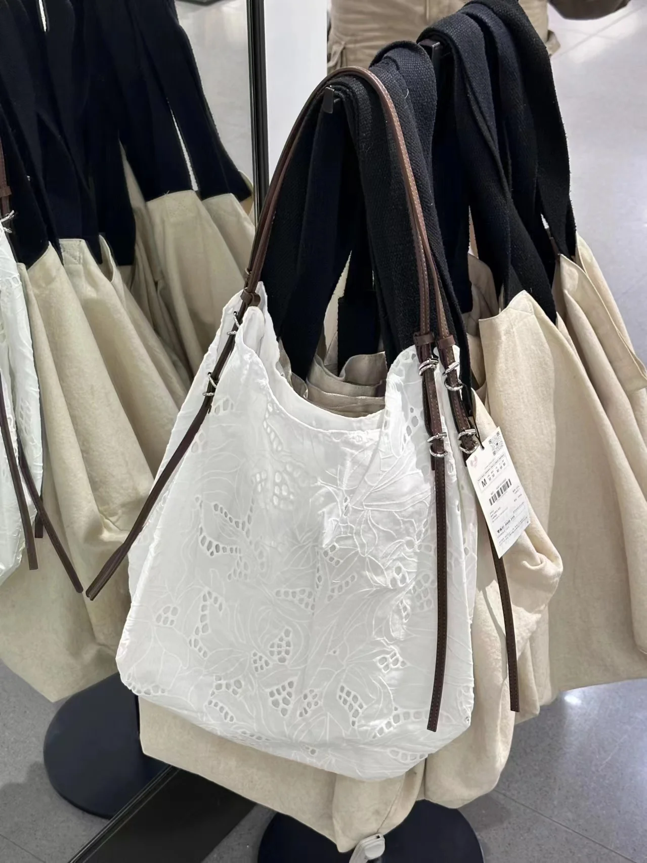 

Trendy Large Capaci Canvas Tote Bag Faionable Handheld oulder Bag Women's 2025 New Unique Design Sensation Bag