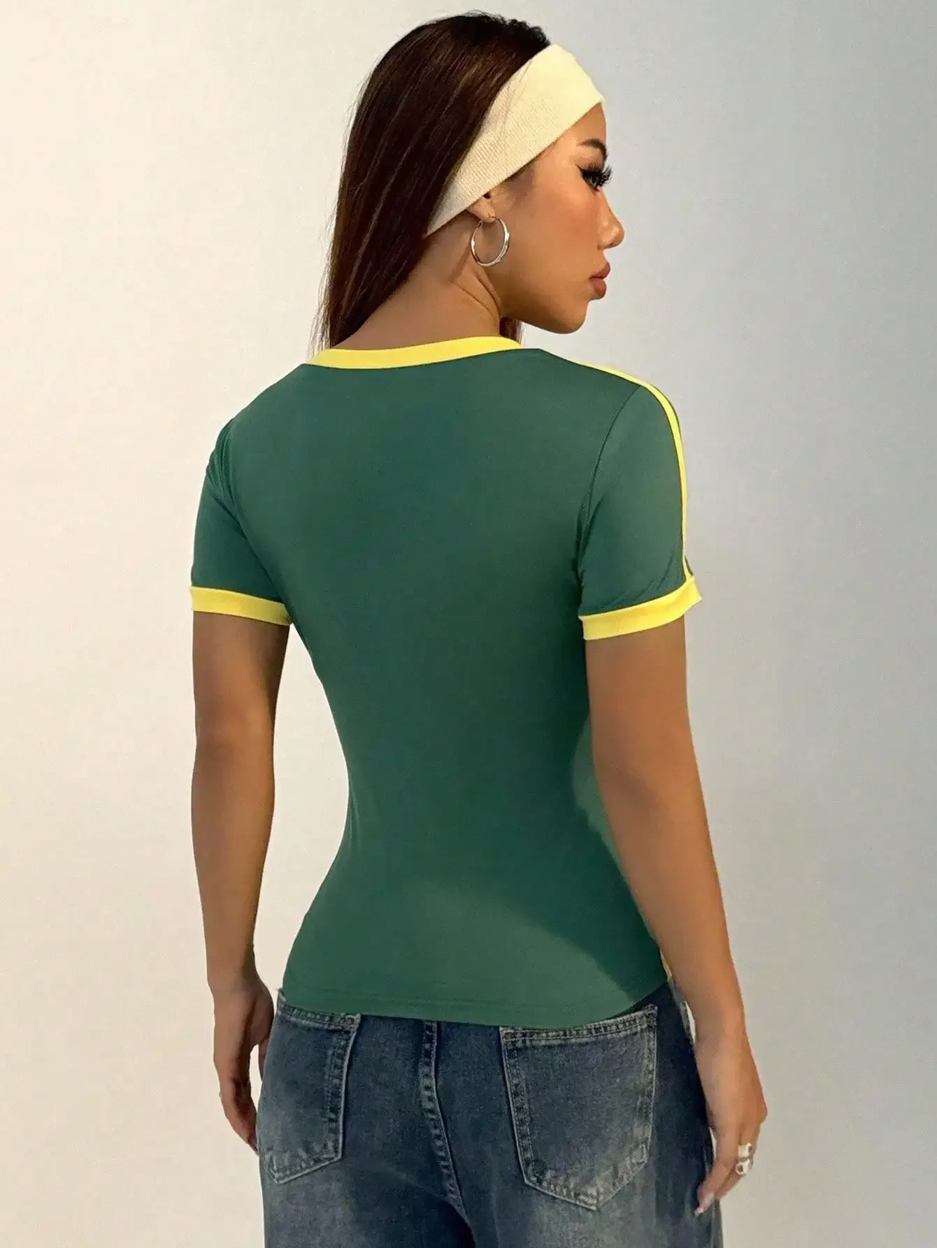 

Women Casual V-Neck Brazilian Color Block Short Sleeve Graphic Tee