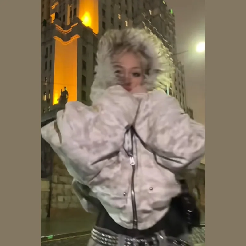 

Женская куртка с капюшоном из искусственного меха с камуфляжным принтом, теплое пальто с длинными рукавами и карманами на молнии, новинка 2025 года, женская осенне-зимняя верхняя одежда