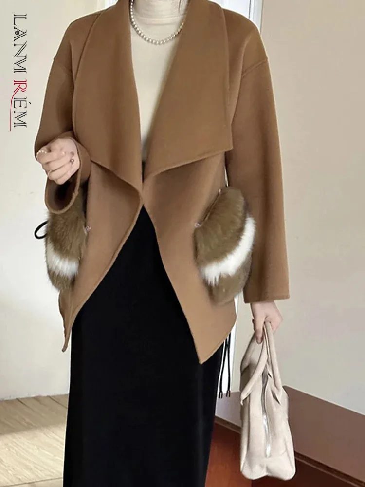 

LANMREM Double Sided Woolen Coat For Women Lapel Fox Fur Pockrts Short Irregular Wool Coats Fashion 2024 Winter New 2Z2636