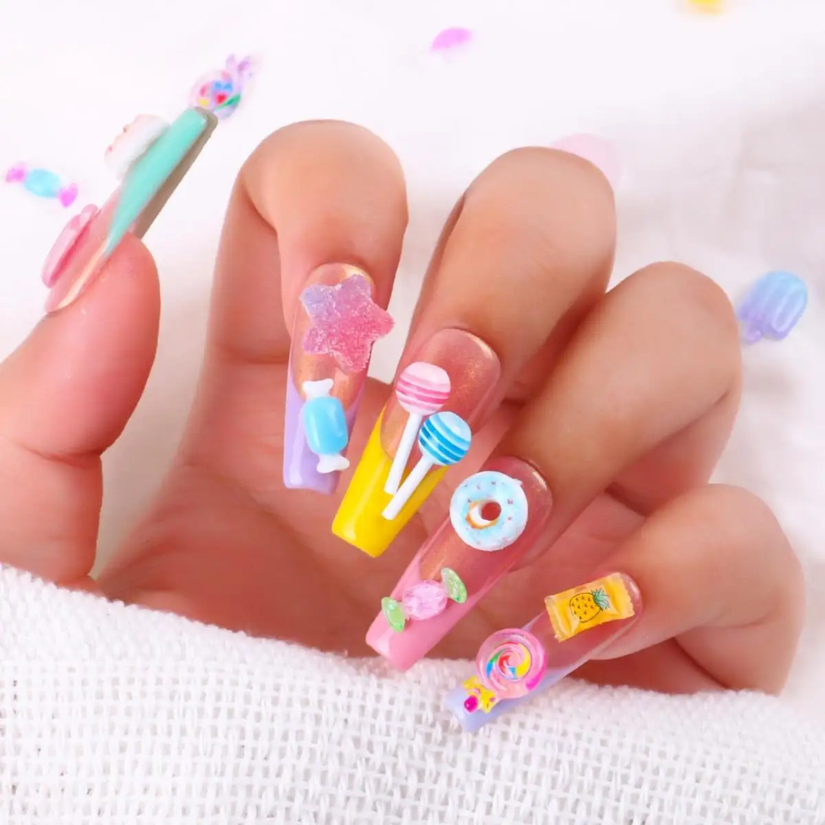 1 Box Bunte Multi-Style Mixed Nail Art Dekoration Harz Obst Süßigkeiten Serie Schleife Blume Nagel Charms Zubehör für Maniküre DIY