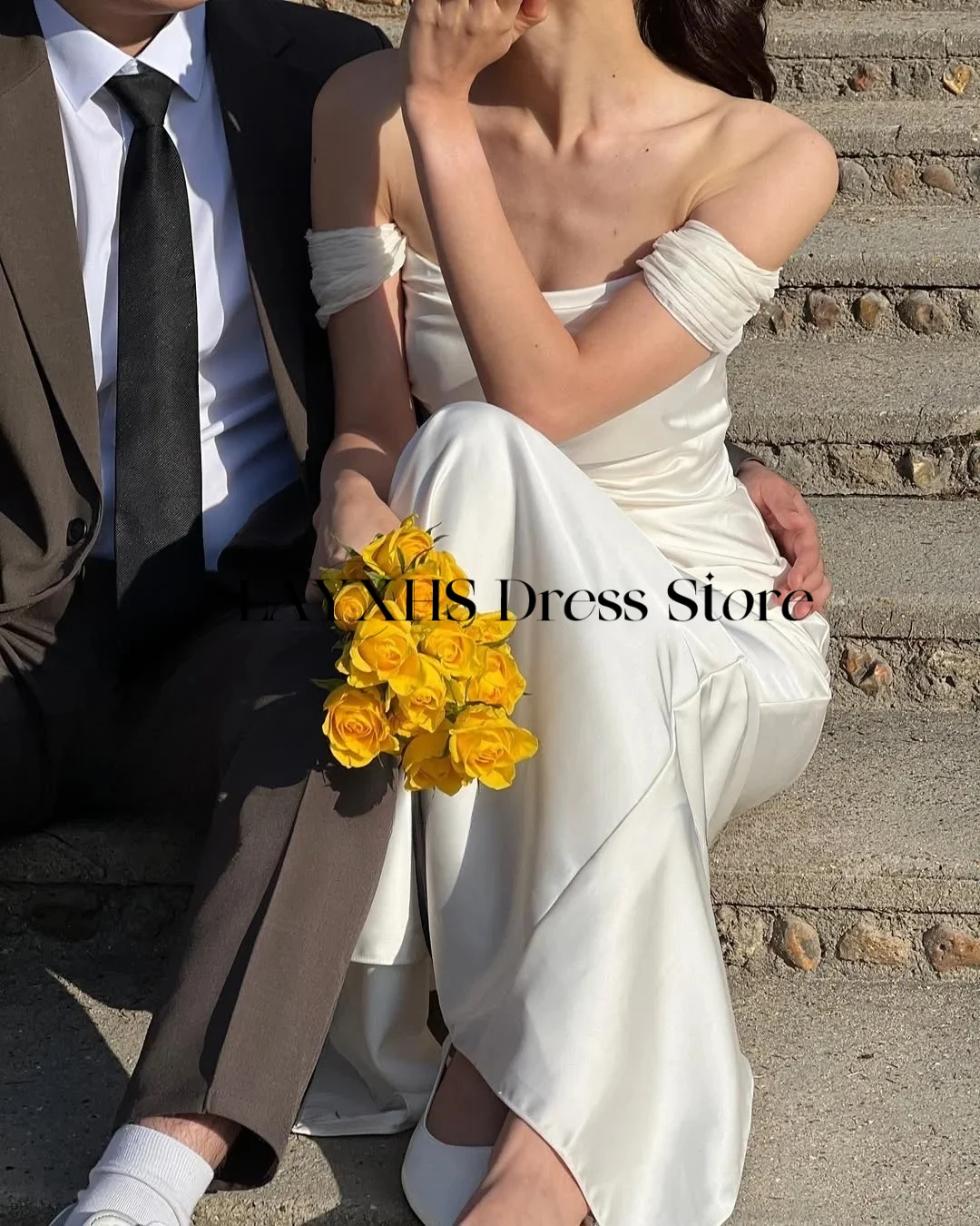 Abiti da ricevuta di nozze sexy con spalle scoperte Bianco Corea Servizio fotografico Abito da sposa con corsetto a sirena in raso di seta personalizzato nnecud