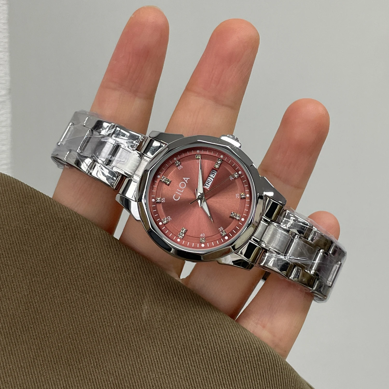 CILOA Women's Silver Round Watch, Pink Sunburst Dial Day Date Display Crystal Index, Stainless Steel Band Quartz Wristwatch