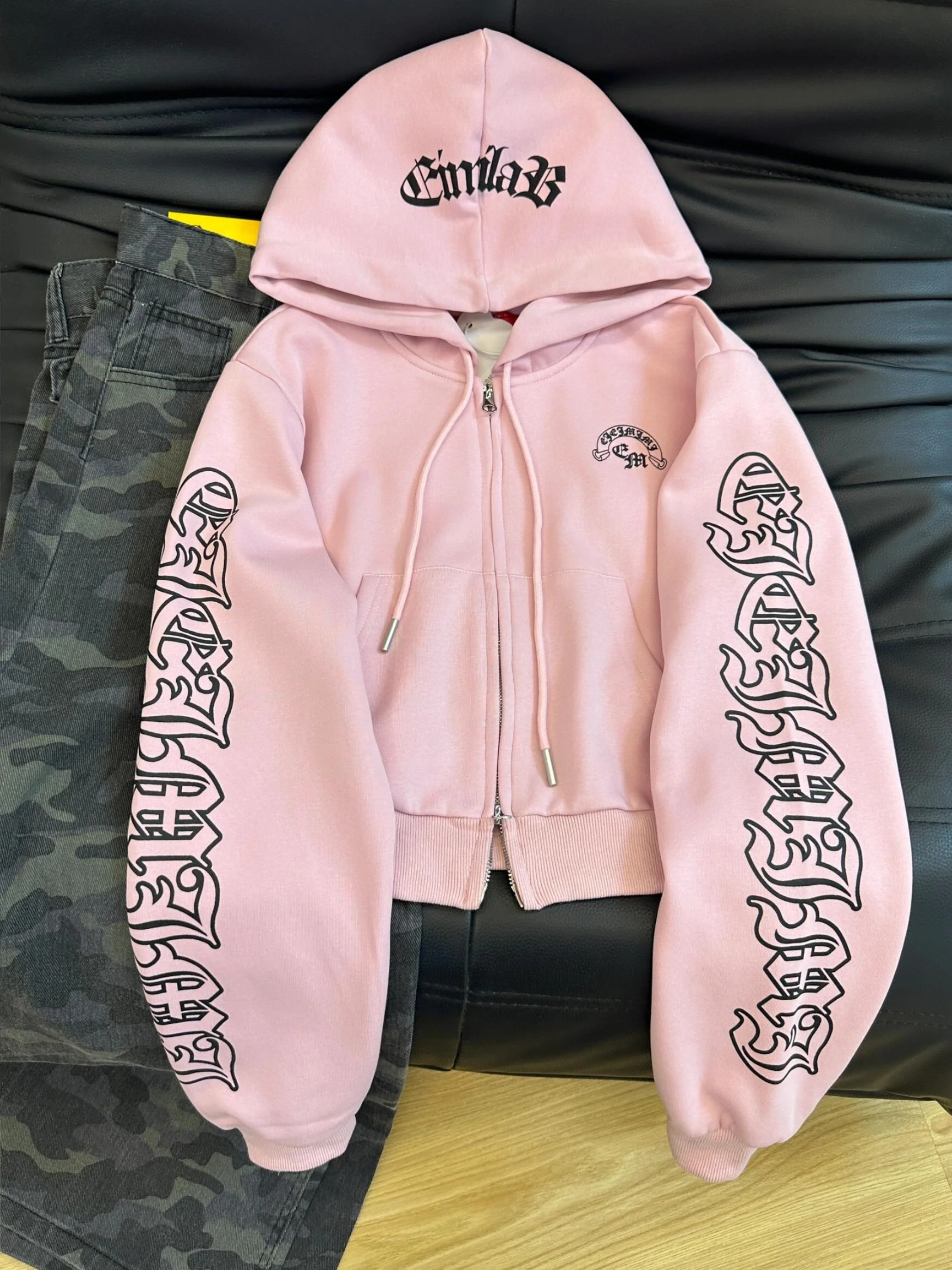 

Толстовка с капюшоном и американским буквенным принтом в стиле ретро, женское уличное пальто, розовое, крутое, универсальная верхняя одежда, корейская свободная посадка, длинная...