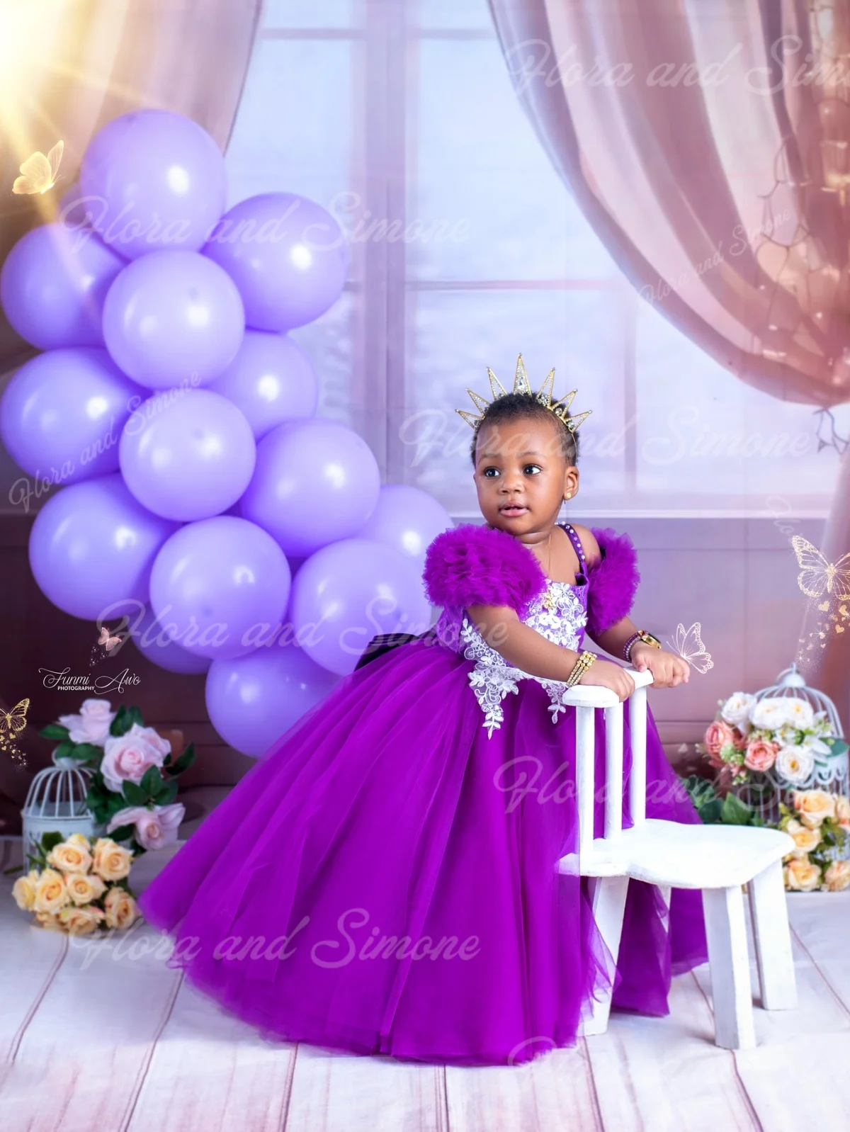 فساتين فتاة الزهور الأرجوانية المخصصة لحفلات الزفاف مع القوس الدانتيل يزين طفلة عيد ميلاد رداء حفلات التواصل الأول