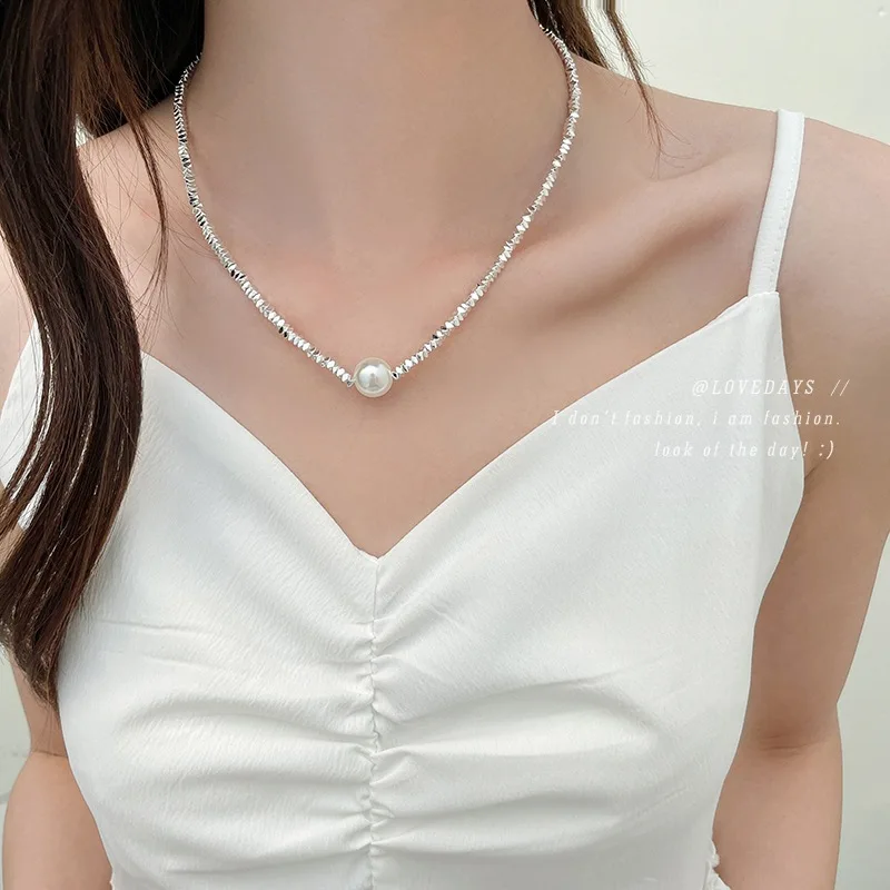 Irregular Silver Tone Beaded Choker Necklace with Pearl Pendant for Women Designer Collarbone Chain Premium Luxurious Jewelry