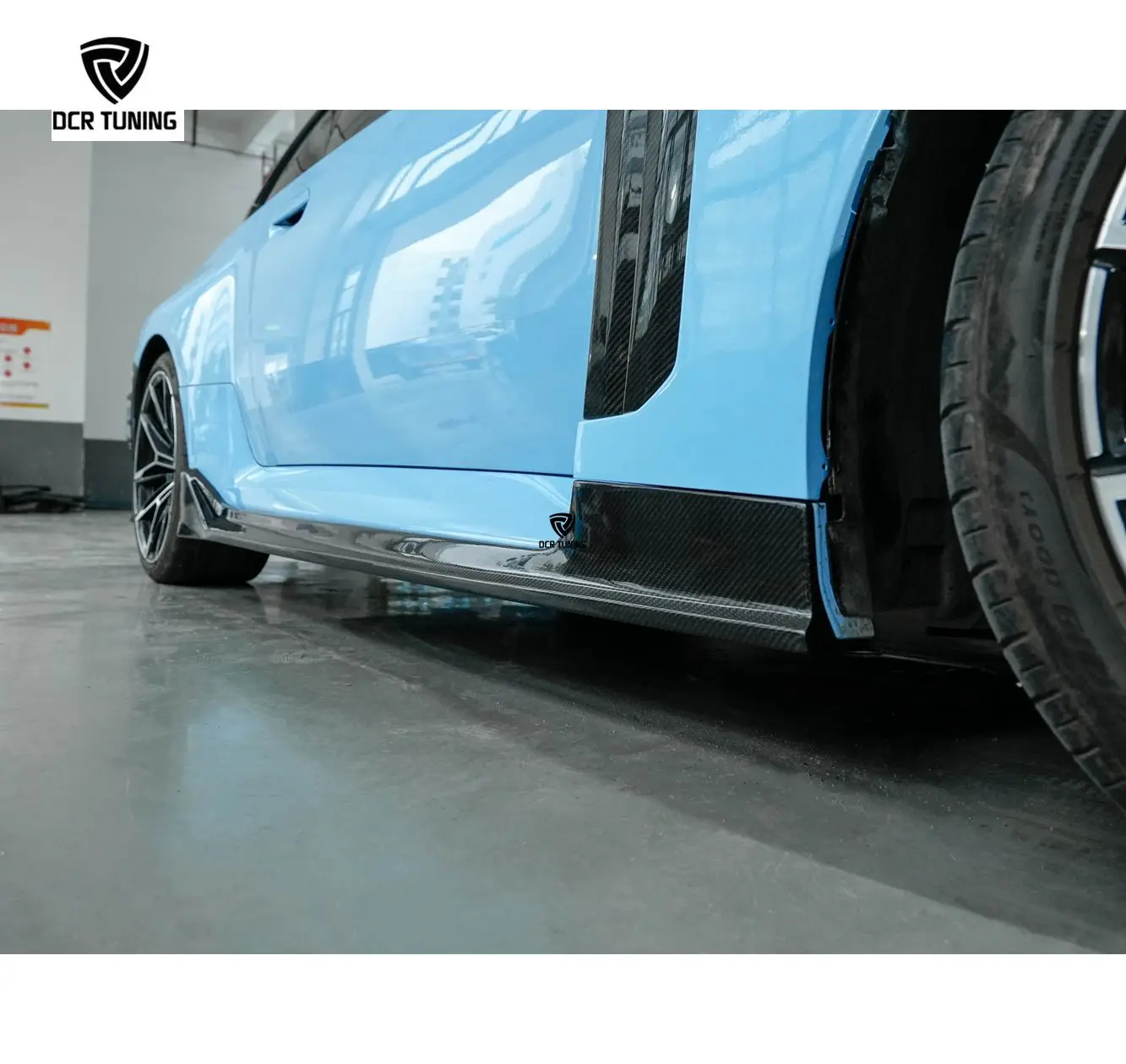 

V Style Dry Carbon Fibre Side Skirts + Fender Set for G87 M2 Body Kit