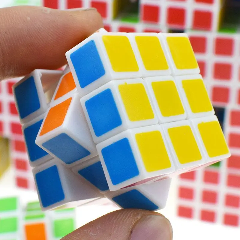12 Uds Mini cubo 3CM 3x3 cubo de velocidad recompensas escolares premio en el aula para estudiantes recuerdos de fiesta de cumpleaños juguetes pequeños regalos para niños