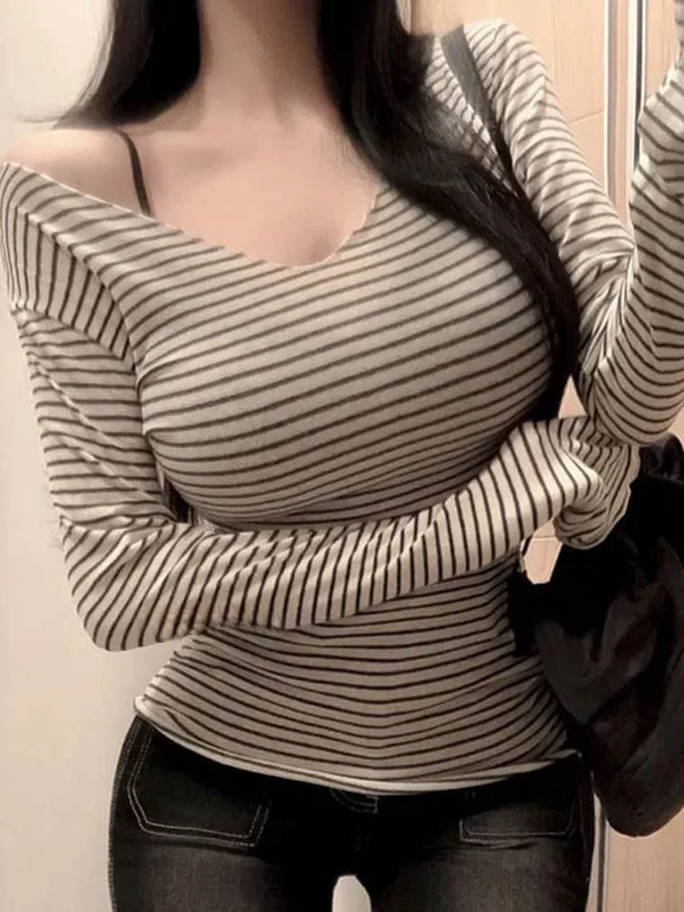 

Сексуальный облегающий вязаный свитер с открытой спиной и V-образным вырезом в полоску для женщин, осенняя коллекция, базовая одежда
