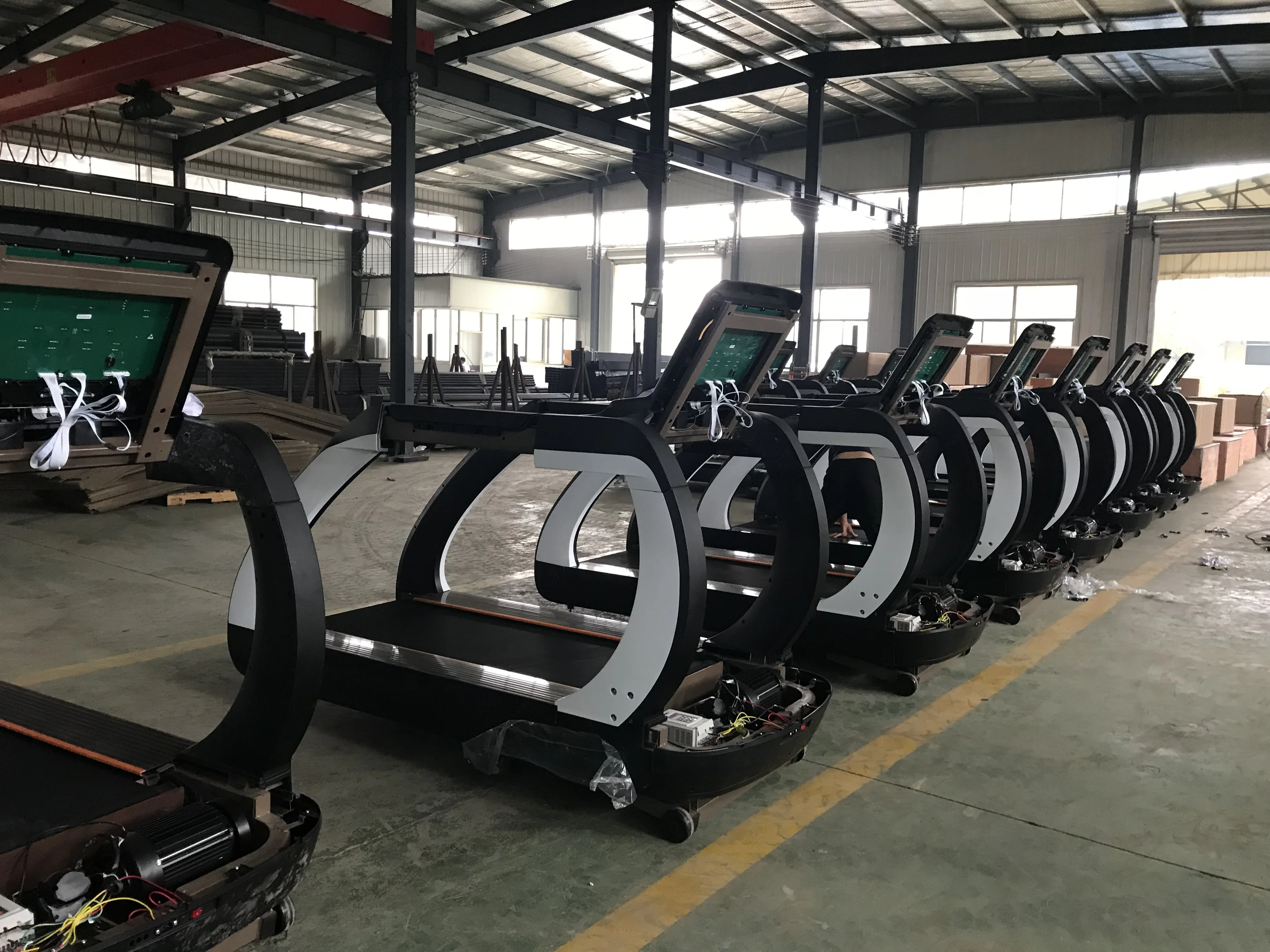 เครื่องวิ่งสายพาน 6 แรงม้า สำหรับฟิตเนส โรงงานผู้ผลิต