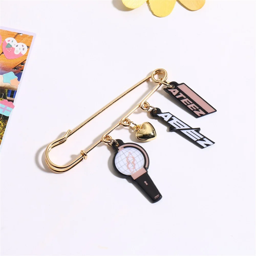 Kpop ATEEZ Brooch Keychain 3pcs/Set Lightstick Pendant Bag Hat Clothes Pins Accessories Key Ring Yeosang Mingi Yunho Fans Gift