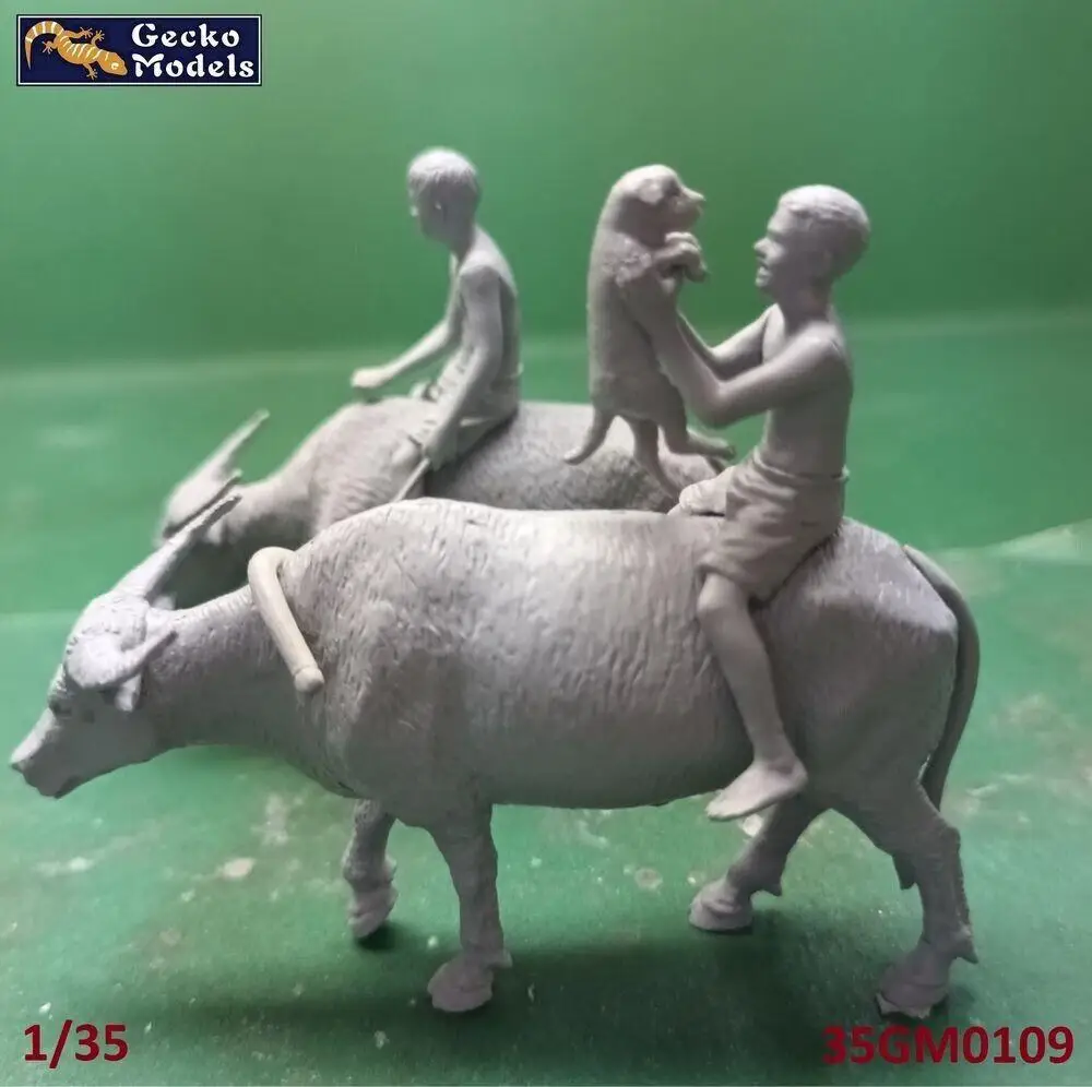 Gecko Models 35GM0109 1/35 60's-70's Vietnamese Children Puppy And Buffalo Set