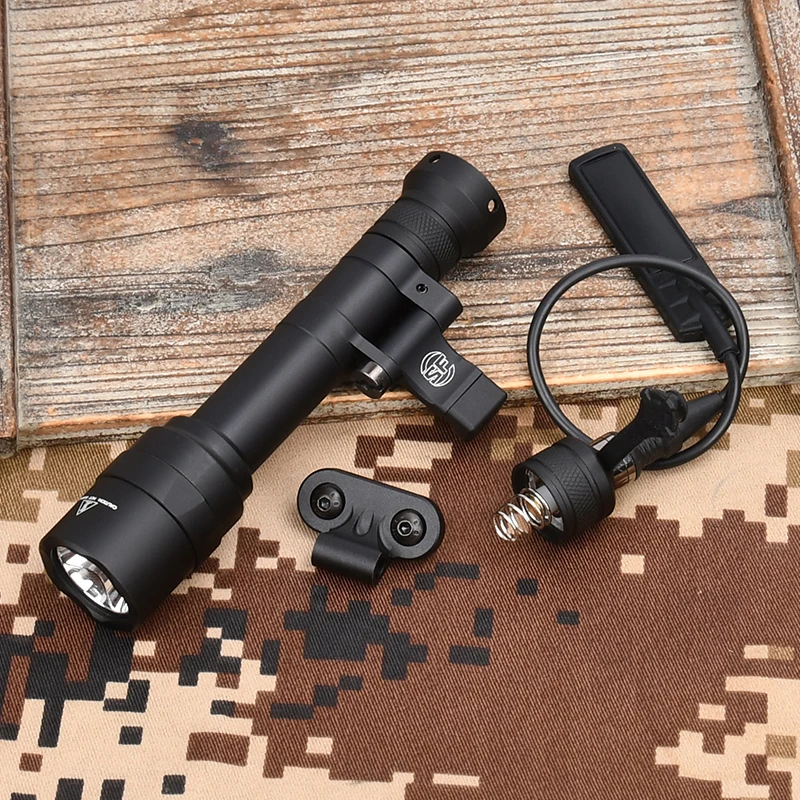 

M640 SF Flashlight Metal LED White Scout Light M640U Weapon For Hunting Lighting Equipment Universal 20mm rail/M-lok/Keymod