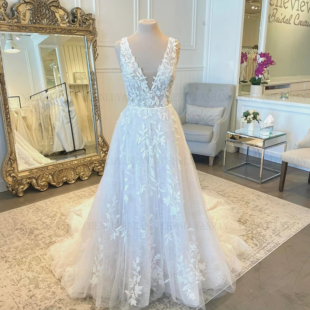 

Lace V-Neck Wedding Dresses Sleeveless Lace Up Sexy Bride Dresses Sweep Train Applique Dresses For Women 2023 Robe De Mariée